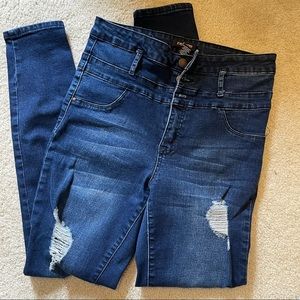 High Waisted Jeans